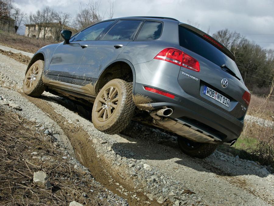  Volkswagen Touareg V6 TDi Terrain Tech Paket 2010 года  (фото 23 из 34)